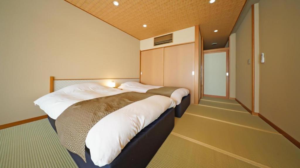 Tsukino Sumika Atami Juraku Hotel Exterior foto