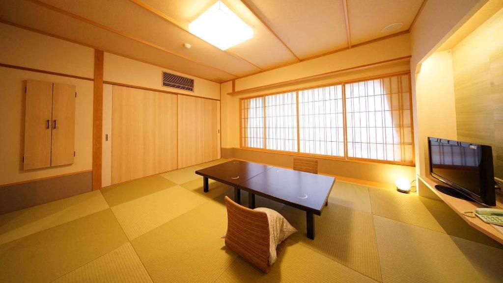 Tsukino Sumika Atami Juraku Hotel Exterior foto